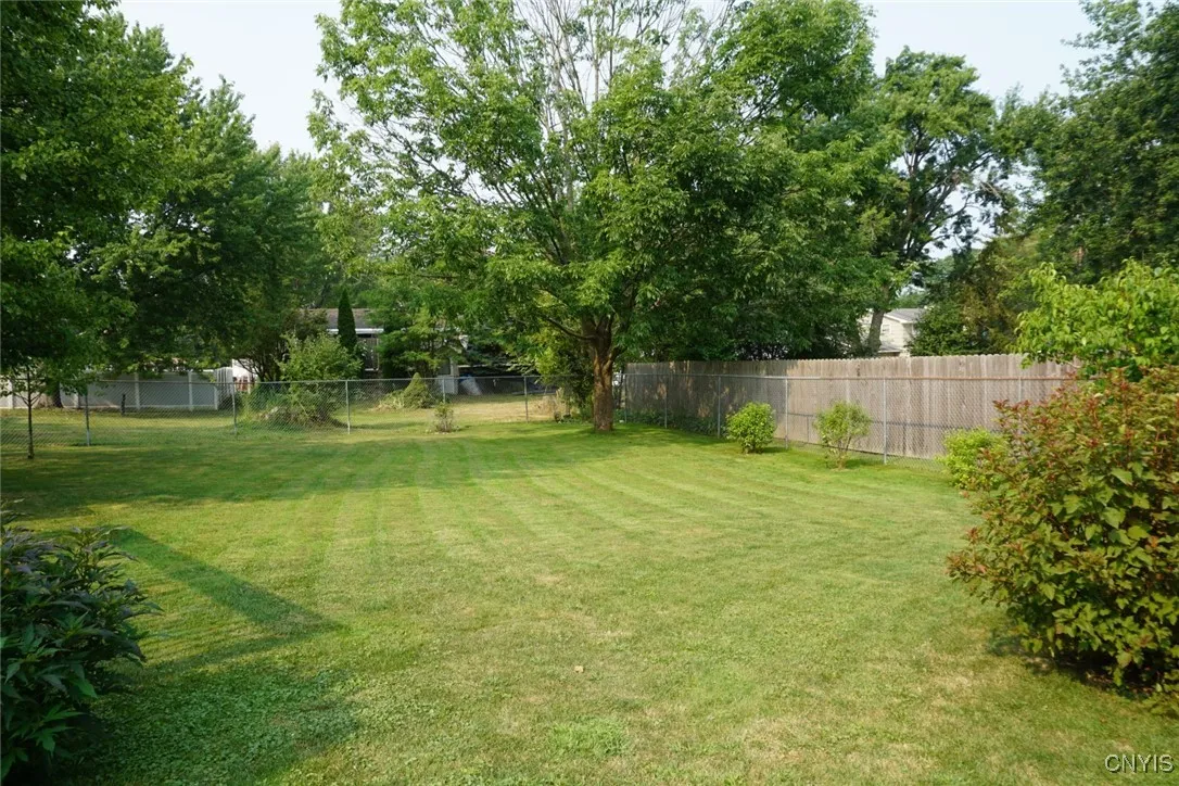 81 Bayberry Cir, Clay, New York 13090, Clay, New York 13090, 3 Bedrooms Bedrooms, 7 Rooms Rooms,1 BathroomBathrooms,Residential,Closed,81 Bayberry Cir, Clay, New York 13090,0,S1621731