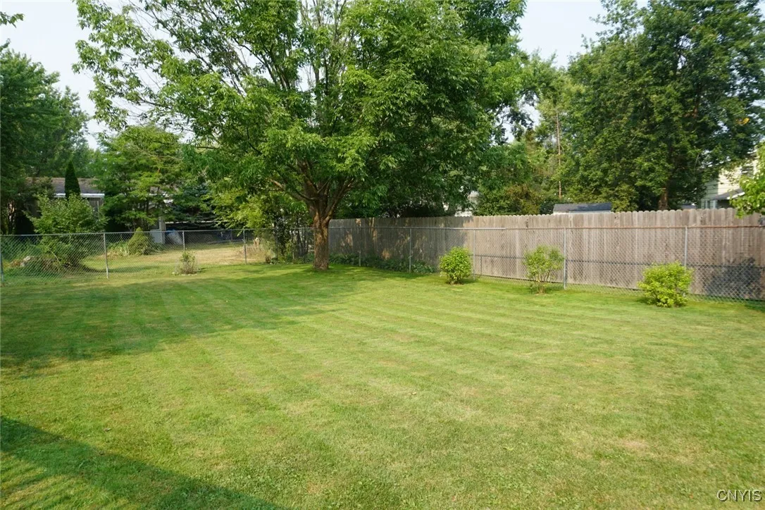 81 Bayberry Cir, Clay, New York 13090, Clay, New York 13090, 3 Bedrooms Bedrooms, 7 Rooms Rooms,1 BathroomBathrooms,Residential,Closed,81 Bayberry Cir, Clay, New York 13090,0,S1621731