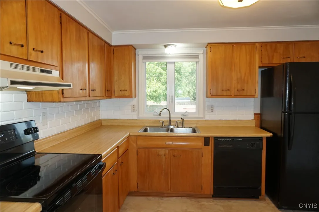 81 Bayberry Cir, Clay, New York 13090, Clay, New York 13090, 3 Bedrooms Bedrooms, 7 Rooms Rooms,1 BathroomBathrooms,Residential,Closed,81 Bayberry Cir, Clay, New York 13090,0,S1621731