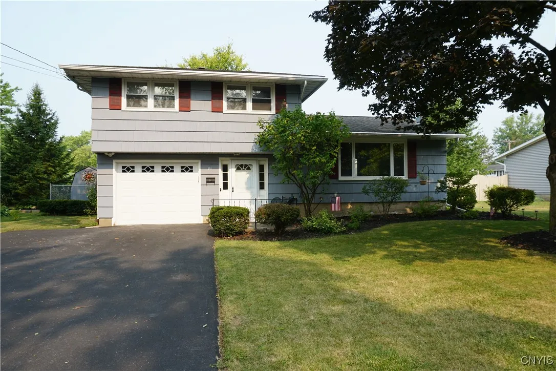 81 Bayberry Cir, Clay, New York 13090, Clay, New York 13090, 3 Bedrooms Bedrooms, 7 Rooms Rooms,1 BathroomBathrooms,Residential,Closed,81 Bayberry Cir, Clay, New York 13090,0,S1621731