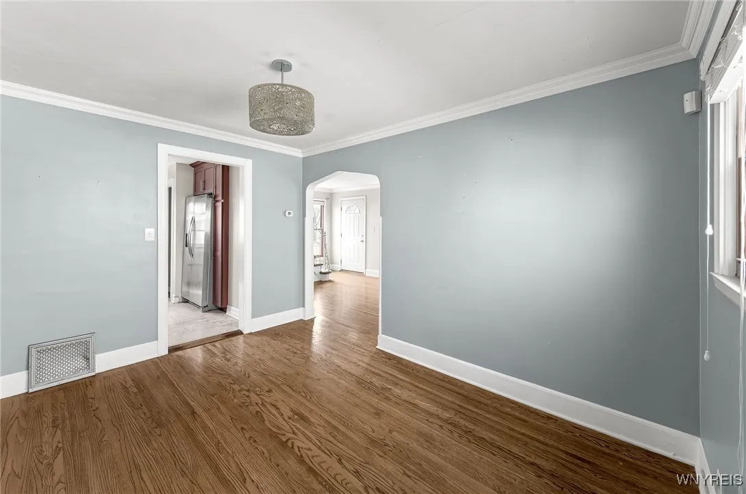 161 Hampton Parkway, Tonawanda, New York 14217, Tonawanda, New York 14217, 4 Bedrooms Bedrooms, 7 Rooms Rooms,1 BathroomBathrooms,Residential,For Sale,161 Hampton Parkway, Tonawanda, New York 14217,B1627712
