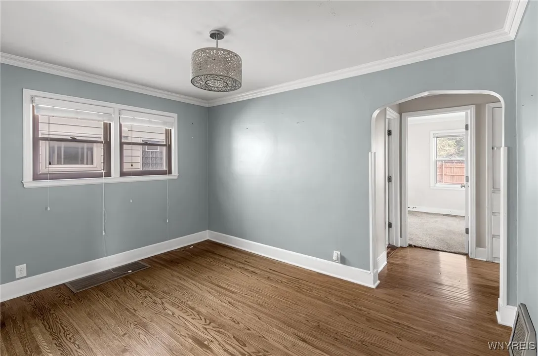 161 Hampton Parkway, Tonawanda, New York 14217, Tonawanda, New York 14217, 4 Bedrooms Bedrooms, 7 Rooms Rooms,1 BathroomBathrooms,Residential,For Sale,161 Hampton Parkway, Tonawanda, New York 14217,B1627712