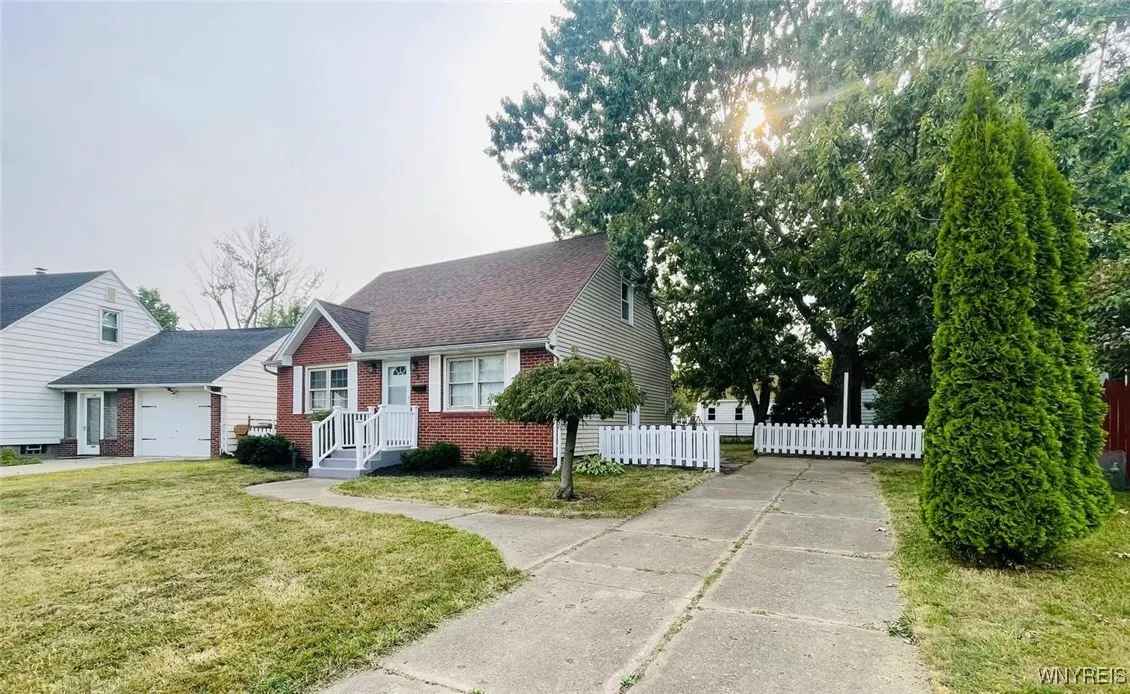 71 Meaford Road, Cheektowaga, New York 14215, Cheektowaga, New York 14215, 3 Bedrooms Bedrooms, 6 Rooms Rooms,2 BathroomsBathrooms,Residential,For Sale,71 Meaford Road, Cheektowaga, New York 14215,B1628371