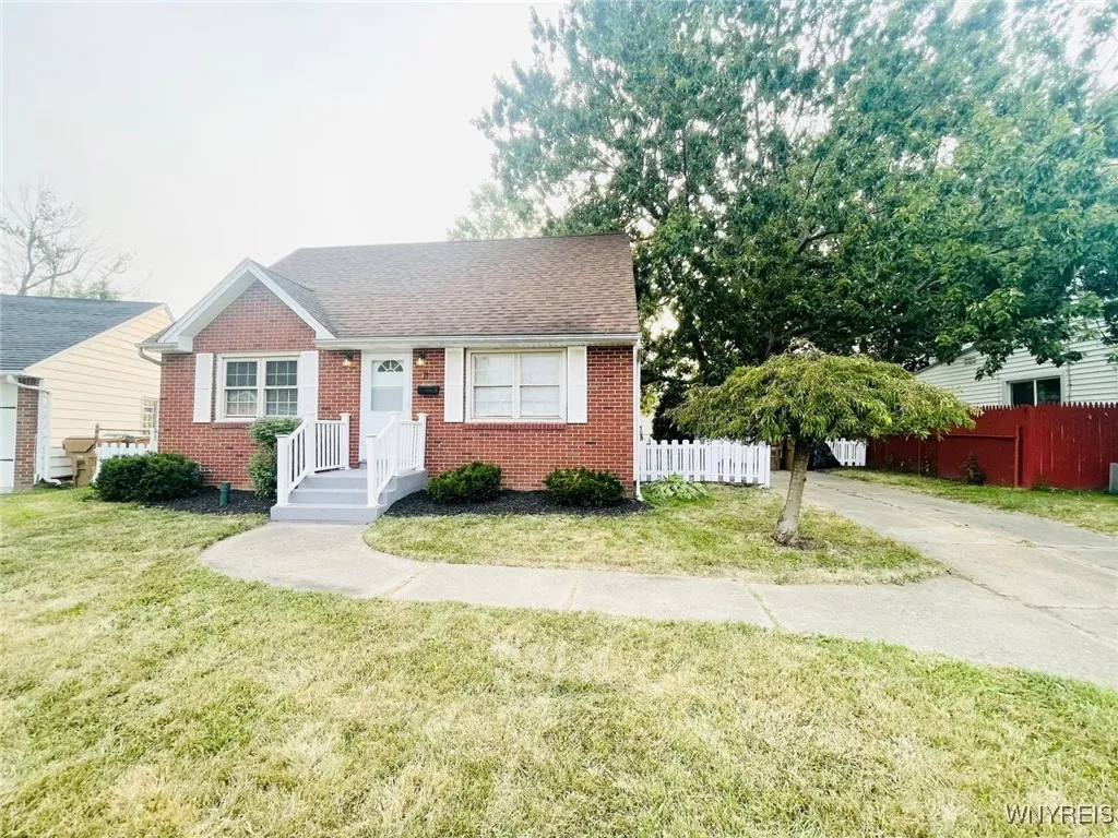 71 Meaford Road, Cheektowaga, New York 14215, Cheektowaga, New York 14215, 3 Bedrooms Bedrooms, 6 Rooms Rooms,2 BathroomsBathrooms,Residential,For Sale,71 Meaford Road, Cheektowaga, New York 14215,B1628371