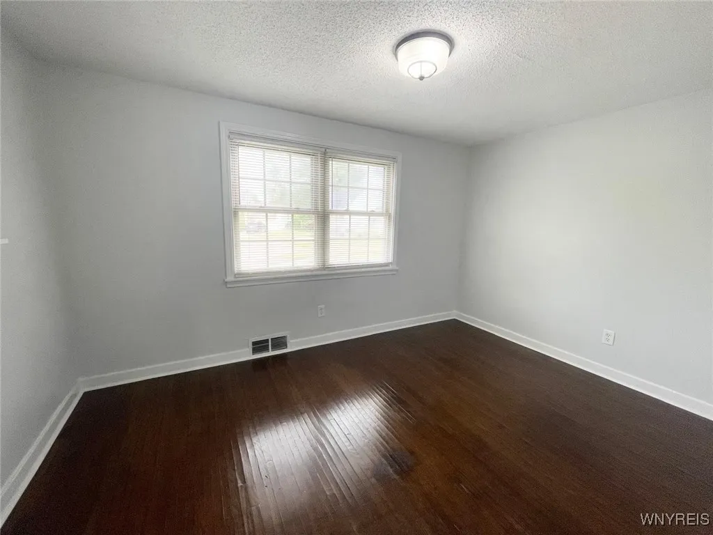 71 Meaford Road, Cheektowaga, New York 14215, Cheektowaga, New York 14215, 3 Bedrooms Bedrooms, 6 Rooms Rooms,2 BathroomsBathrooms,Residential,For Sale,71 Meaford Road, Cheektowaga, New York 14215,B1628371