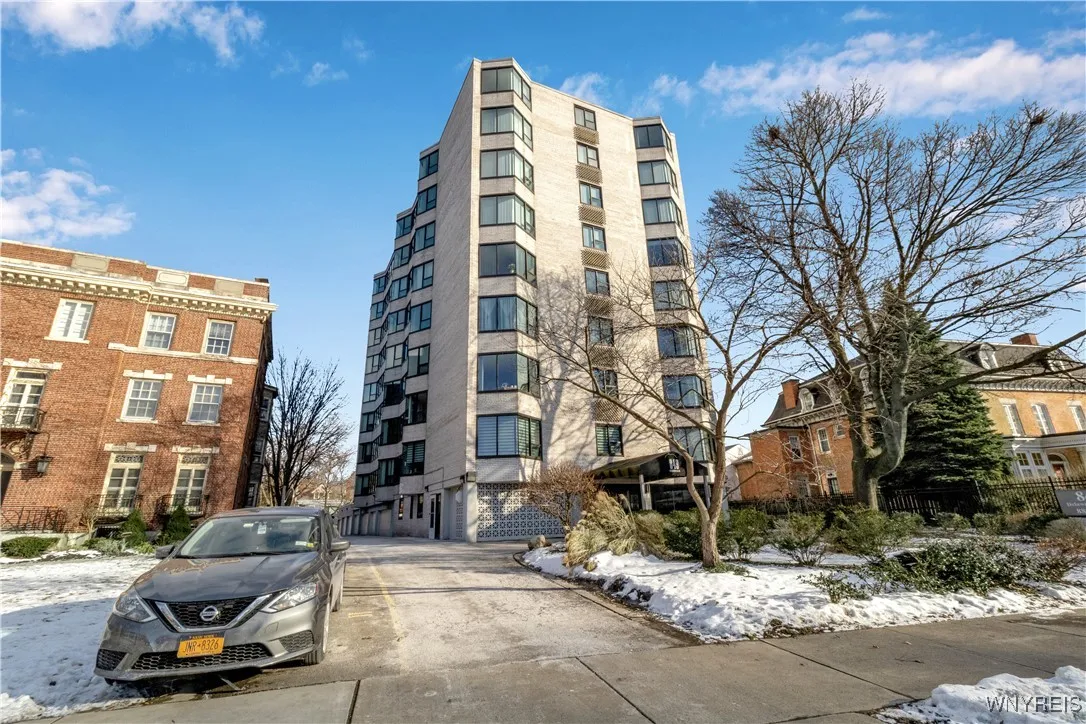 849 Delaware Ave 605, Buffalo, New York 14209, Buffalo, New York 14209, 2 Bedrooms Bedrooms, 6 Rooms Rooms,1 BathroomBathrooms,Residential,For Sale,849 Delaware Ave 605, Buffalo, New York 14209,B1599246