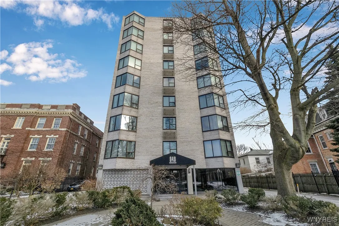 849 Delaware Ave 605, Buffalo, New York 14209, Buffalo, New York 14209, 2 Bedrooms Bedrooms, 6 Rooms Rooms,1 BathroomBathrooms,Residential,For Sale,849 Delaware Ave 605, Buffalo, New York 14209,B1599246