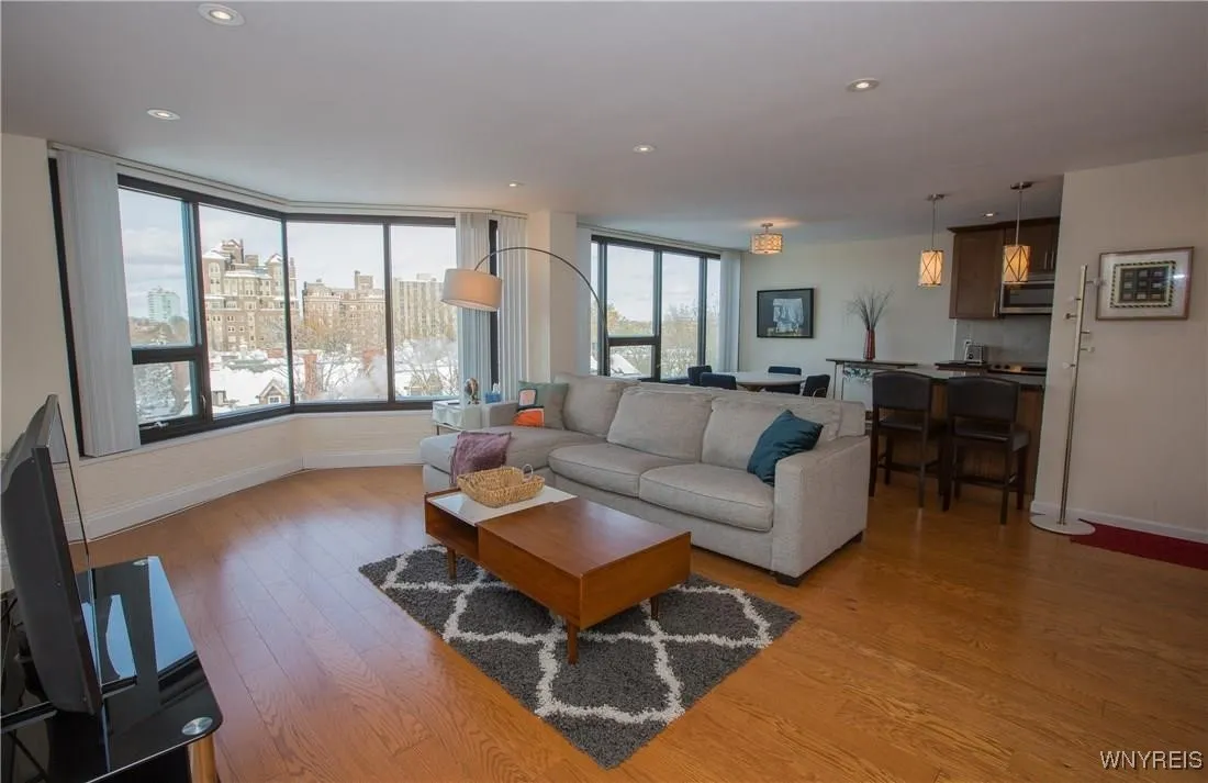 849 Delaware Ave 605, Buffalo, New York 14209, Buffalo, New York 14209, 2 Bedrooms Bedrooms, 6 Rooms Rooms,1 BathroomBathrooms,Residential,For Sale,849 Delaware Ave 605, Buffalo, New York 14209,B1599246