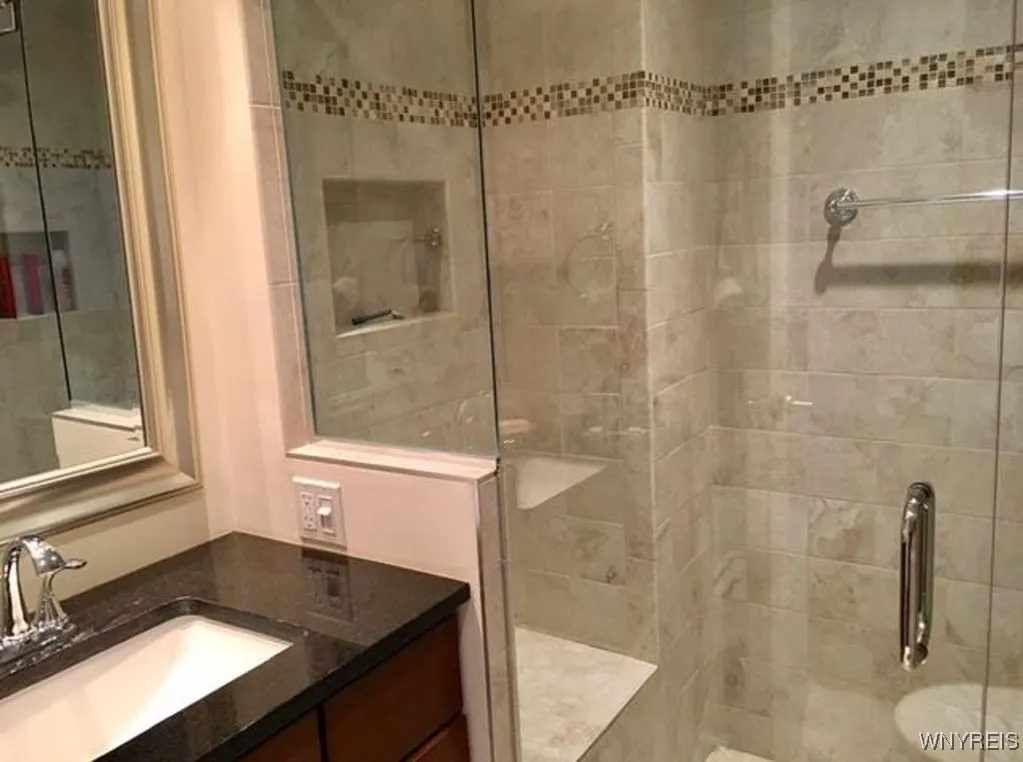 849 Delaware Ave 605, Buffalo, New York 14209, Buffalo, New York 14209, 2 Bedrooms Bedrooms, 6 Rooms Rooms,1 BathroomBathrooms,Residential,For Sale,849 Delaware Ave 605, Buffalo, New York 14209,B1599246