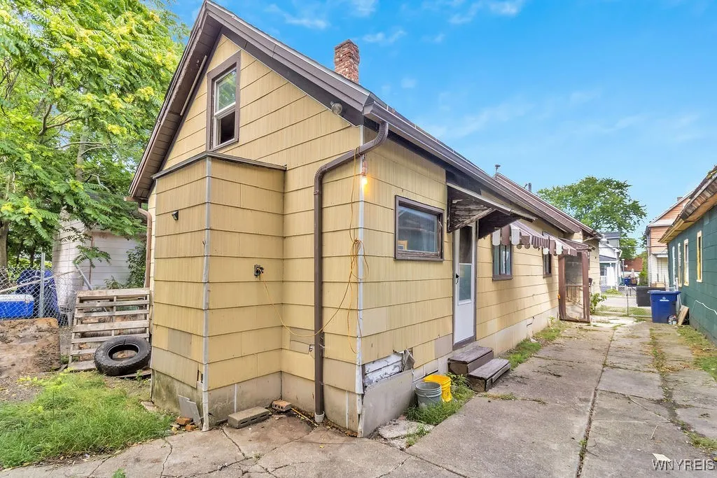 90 Coit Street, Buffalo, New York 14206, Buffalo, New York 14206, 4 Bedrooms Bedrooms, ,2 BathroomsBathrooms,Residential,For Sale,90 Coit Street, Buffalo, New York 14206,B1627432