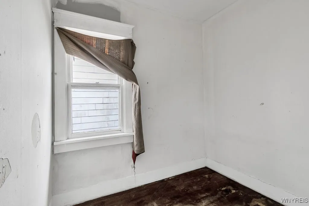90 Coit Street, Buffalo, New York 14206, Buffalo, New York 14206, 4 Bedrooms Bedrooms, ,2 BathroomsBathrooms,Residential,For Sale,90 Coit Street, Buffalo, New York 14206,B1627432