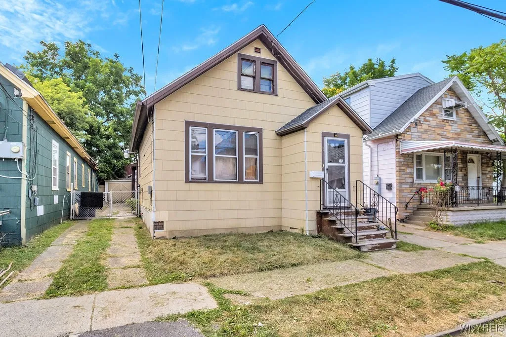 90 Coit Street, Buffalo, New York 14206, Buffalo, New York 14206, 4 Bedrooms Bedrooms, ,2 BathroomsBathrooms,Residential,For Sale,90 Coit Street, Buffalo, New York 14206,B1627432