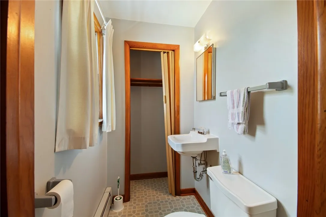 2447 Walworth Marion Road, Walworth, New York 1456, Walworth, New York 14568, 4 Bedrooms Bedrooms, 6 Rooms Rooms,1 BathroomBathrooms,Residential,Closed,2447 Walworth Marion Road, Walworth, New York 1456,0,R1627577