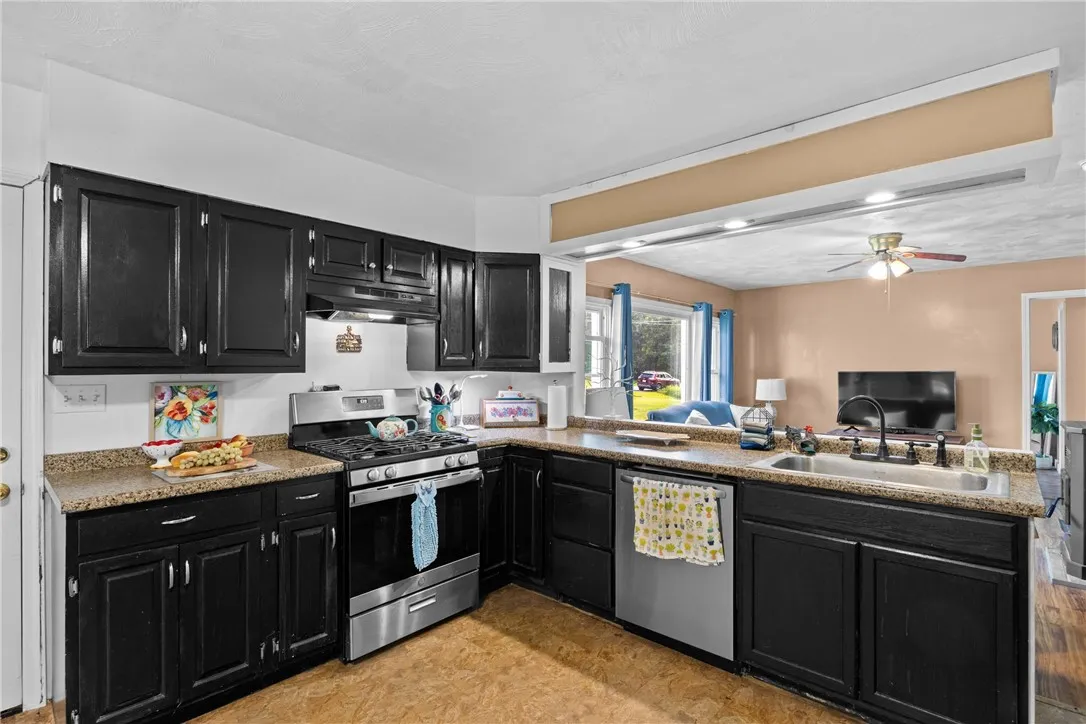 13443 Seneca Street, Savannah, New York 13146, Savannah, New York 13146, 4 Bedrooms Bedrooms, 7 Rooms Rooms,1 BathroomBathrooms,Residential,Closed,13443 Seneca Street, Savannah, New York 13146,0,R1628319