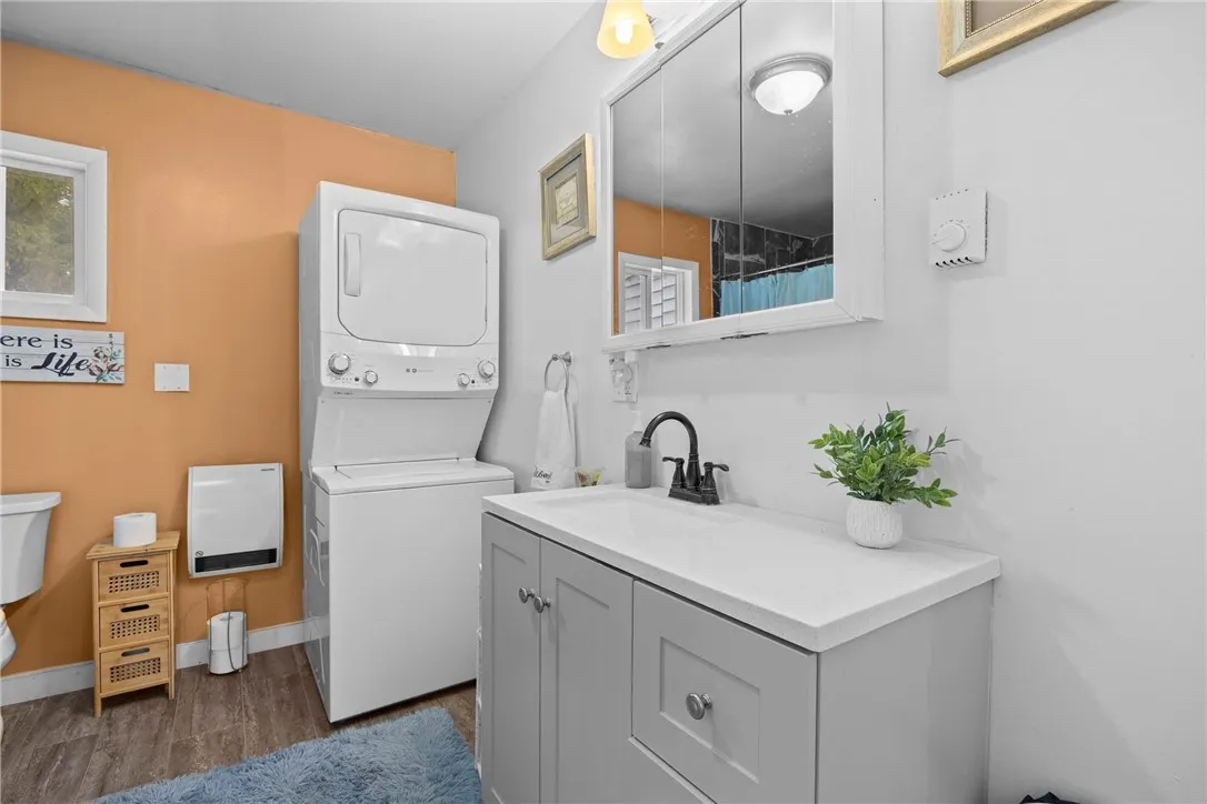 13443 Seneca Street, Savannah, New York 13146, Savannah, New York 13146, 4 Bedrooms Bedrooms, 7 Rooms Rooms,1 BathroomBathrooms,Residential,Closed,13443 Seneca Street, Savannah, New York 13146,0,R1628319