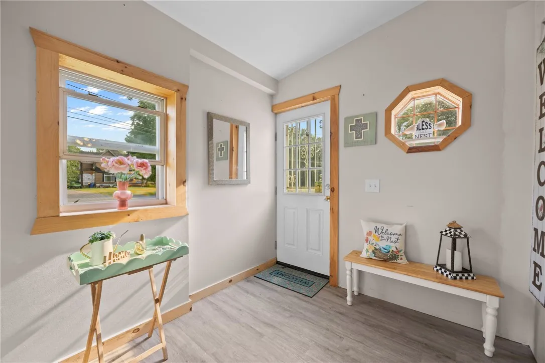 13443 Seneca Street, Savannah, New York 13146, Savannah, New York 13146, 4 Bedrooms Bedrooms, 7 Rooms Rooms,1 BathroomBathrooms,Residential,Closed,13443 Seneca Street, Savannah, New York 13146,0,R1628319