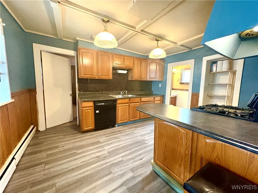 62 Kail Street, Buffalo, New York 14207, Buffalo, New York 14207, 4 Bedrooms Bedrooms, 9 Rooms Rooms,2 BathroomsBathrooms,Residential,For Sale,62 Kail Street, Buffalo, New York 14207,B1628099