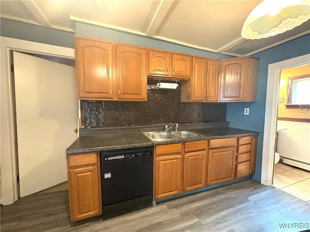 62 Kail Street, Buffalo, New York 14207, Buffalo, New York 14207, 4 Bedrooms Bedrooms, 9 Rooms Rooms,2 BathroomsBathrooms,Residential,For Sale,62 Kail Street, Buffalo, New York 14207,B1628099