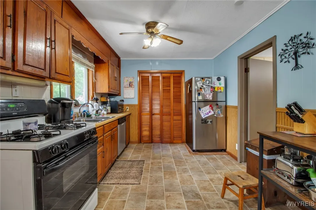 627 Kennedy Avenue, Evans, New York 14006, Evans, New York 14006, 3 Bedrooms Bedrooms, 6 Rooms Rooms,1 BathroomBathrooms,Residential,Closed,627 Kennedy Avenue, Evans, New York 14006,0,B1628312