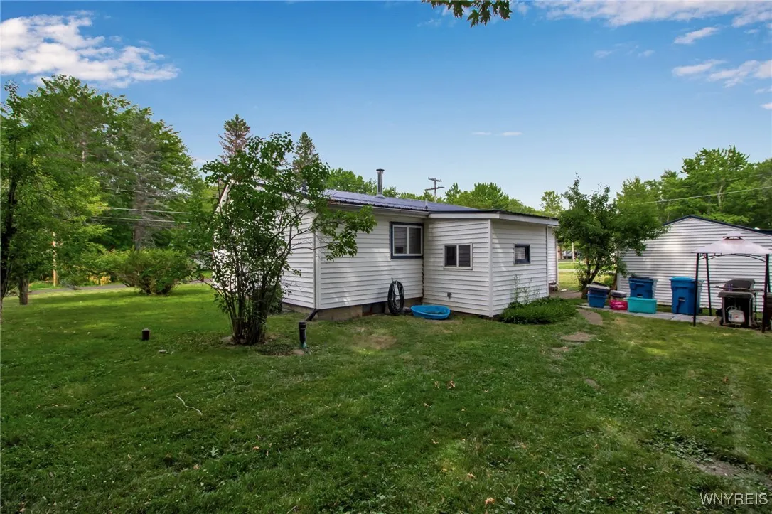 627 Kennedy Avenue, Evans, New York 14006, Evans, New York 14006, 3 Bedrooms Bedrooms, 6 Rooms Rooms,1 BathroomBathrooms,Residential,Closed,627 Kennedy Avenue, Evans, New York 14006,0,B1628312