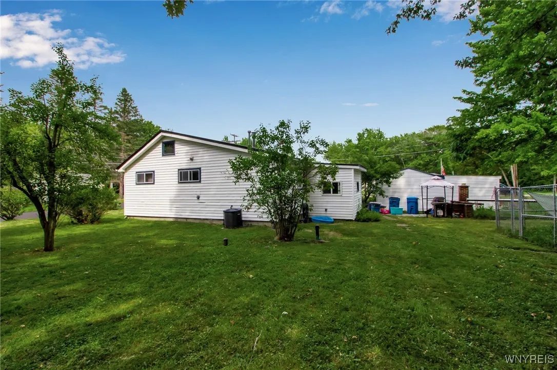 627 Kennedy Avenue, Evans, New York 14006, Evans, New York 14006, 3 Bedrooms Bedrooms, 6 Rooms Rooms,1 BathroomBathrooms,Residential,Closed,627 Kennedy Avenue, Evans, New York 14006,0,B1628312