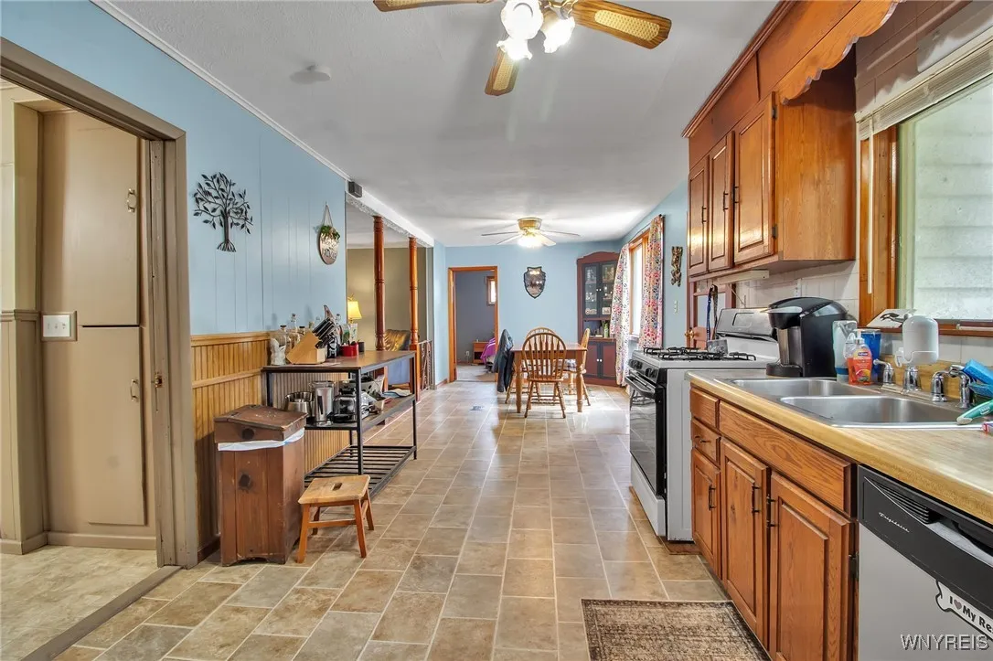 627 Kennedy Avenue, Evans, New York 14006, Evans, New York 14006, 3 Bedrooms Bedrooms, 6 Rooms Rooms,1 BathroomBathrooms,Residential,Closed,627 Kennedy Avenue, Evans, New York 14006,0,B1628312