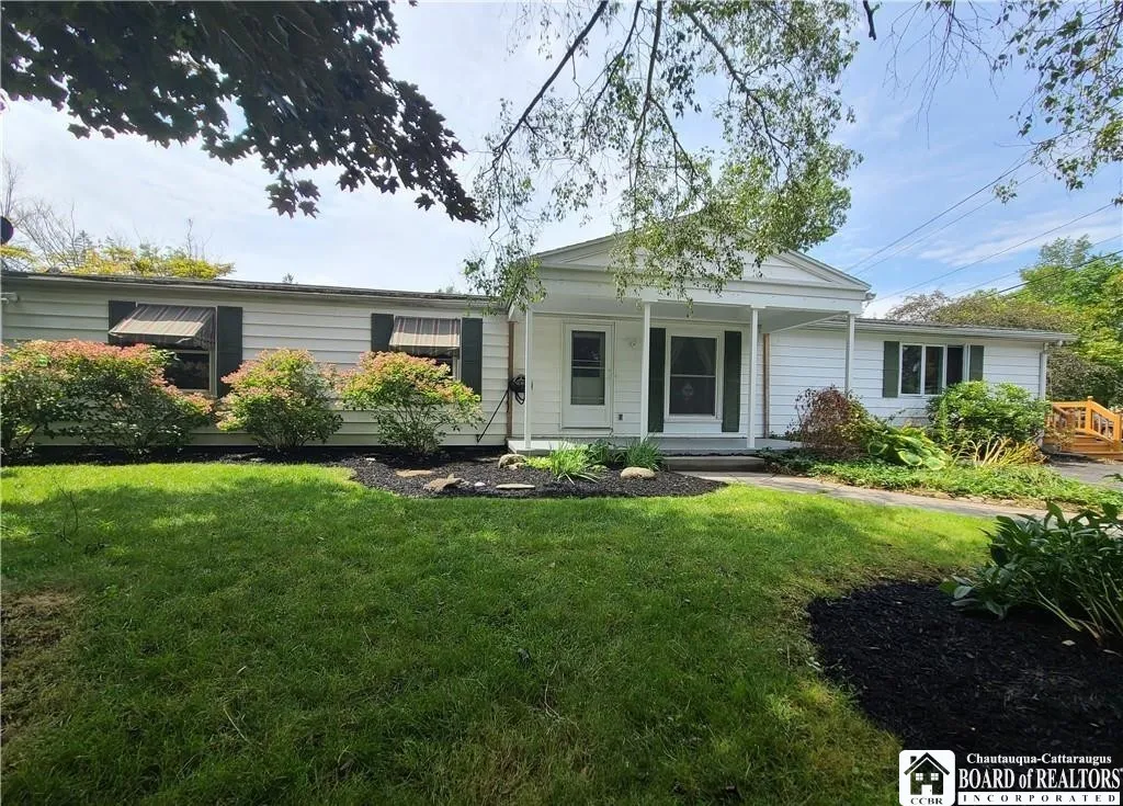 2 Holly Drive, Busti, New York 14750, Busti, New York 14750, 3 Bedrooms Bedrooms, 10 Rooms Rooms,2 BathroomsBathrooms,Residential,Closed,2 Holly Drive, Busti, New York 14750,0,R1628208