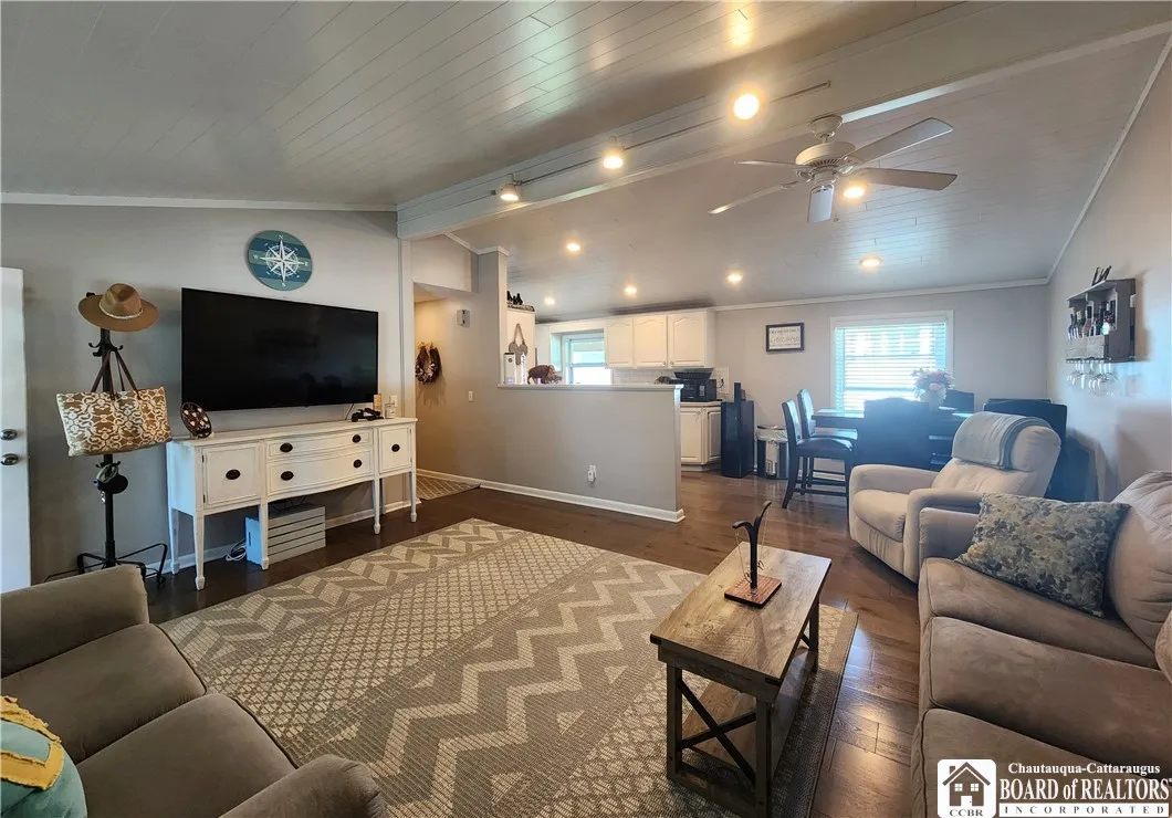 2 Holly Drive, Busti, New York 14750, Busti, New York 14750, 3 Bedrooms Bedrooms, 10 Rooms Rooms,2 BathroomsBathrooms,Residential,Closed,2 Holly Drive, Busti, New York 14750,0,R1628208