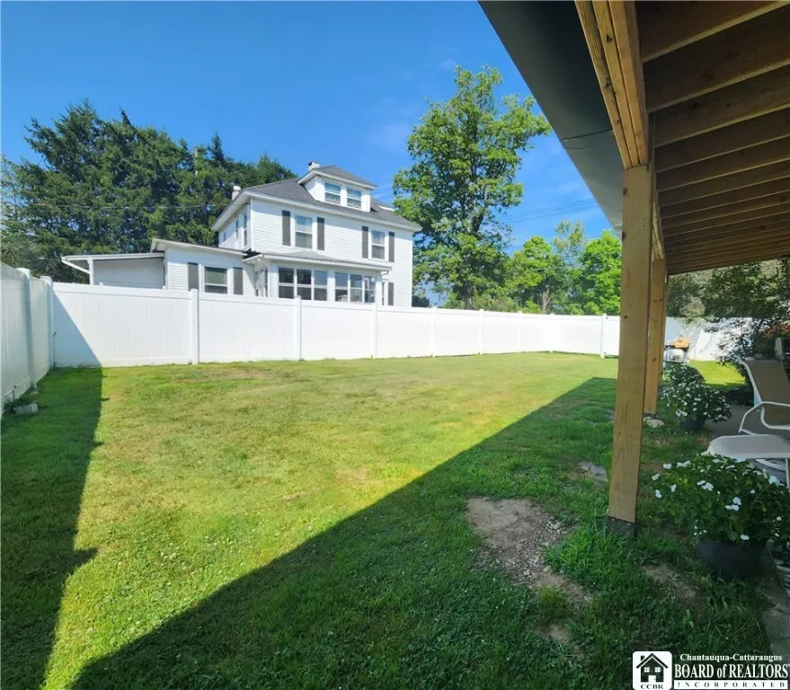 2 Holly Drive, Busti, New York 14750, Busti, New York 14750, 3 Bedrooms Bedrooms, 10 Rooms Rooms,2 BathroomsBathrooms,Residential,Closed,2 Holly Drive, Busti, New York 14750,0,R1628208