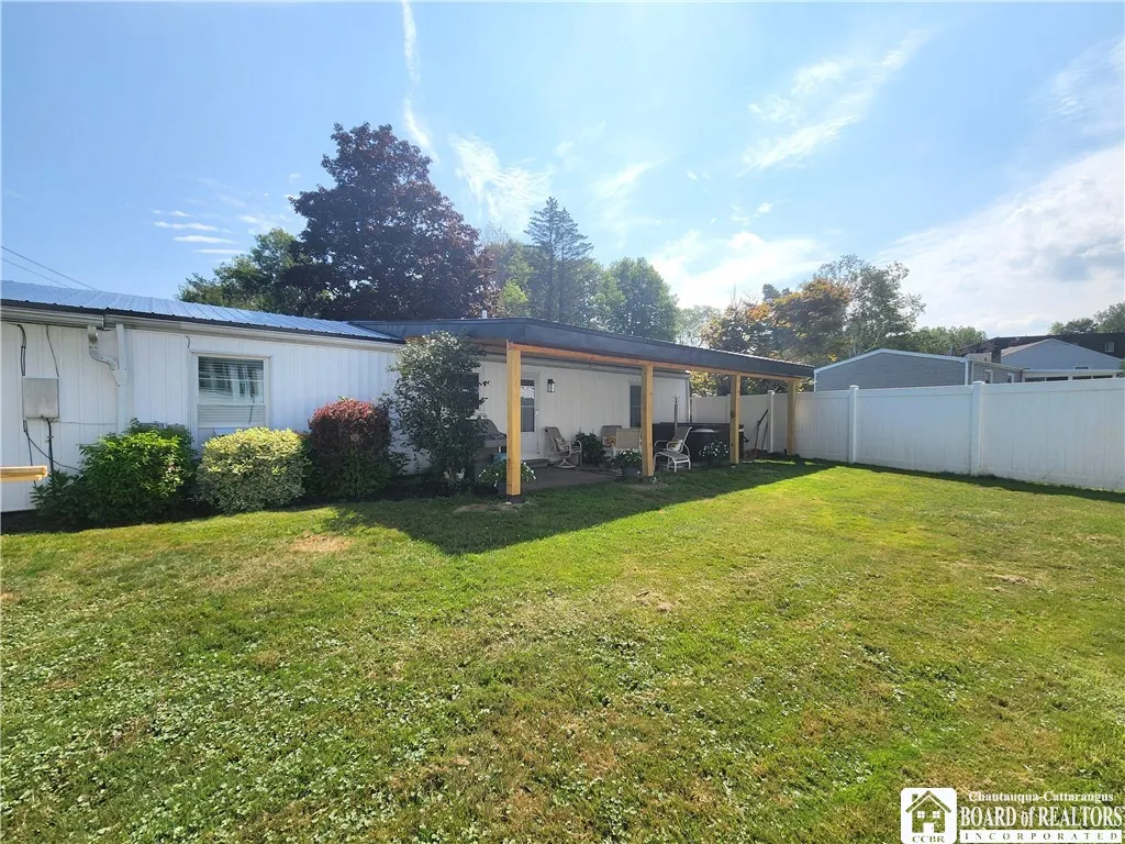 2 Holly Drive, Busti, New York 14750, Busti, New York 14750, 3 Bedrooms Bedrooms, 10 Rooms Rooms,2 BathroomsBathrooms,Residential,Closed,2 Holly Drive, Busti, New York 14750,0,R1628208