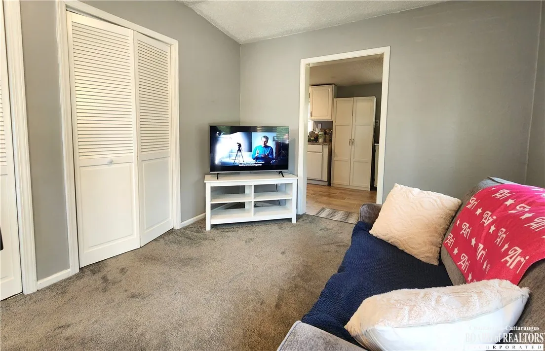 2 Holly Drive, Busti, New York 14750, Busti, New York 14750, 3 Bedrooms Bedrooms, 10 Rooms Rooms,2 BathroomsBathrooms,Residential,Closed,2 Holly Drive, Busti, New York 14750,0,R1628208