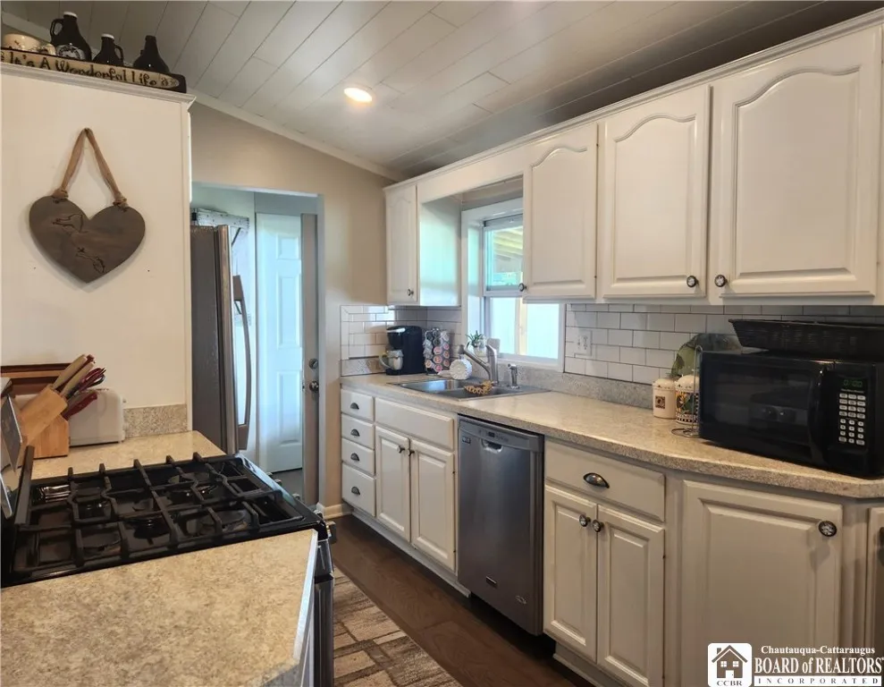 2 Holly Drive, Busti, New York 14750, Busti, New York 14750, 3 Bedrooms Bedrooms, 10 Rooms Rooms,2 BathroomsBathrooms,Residential,Closed,2 Holly Drive, Busti, New York 14750,0,R1628208