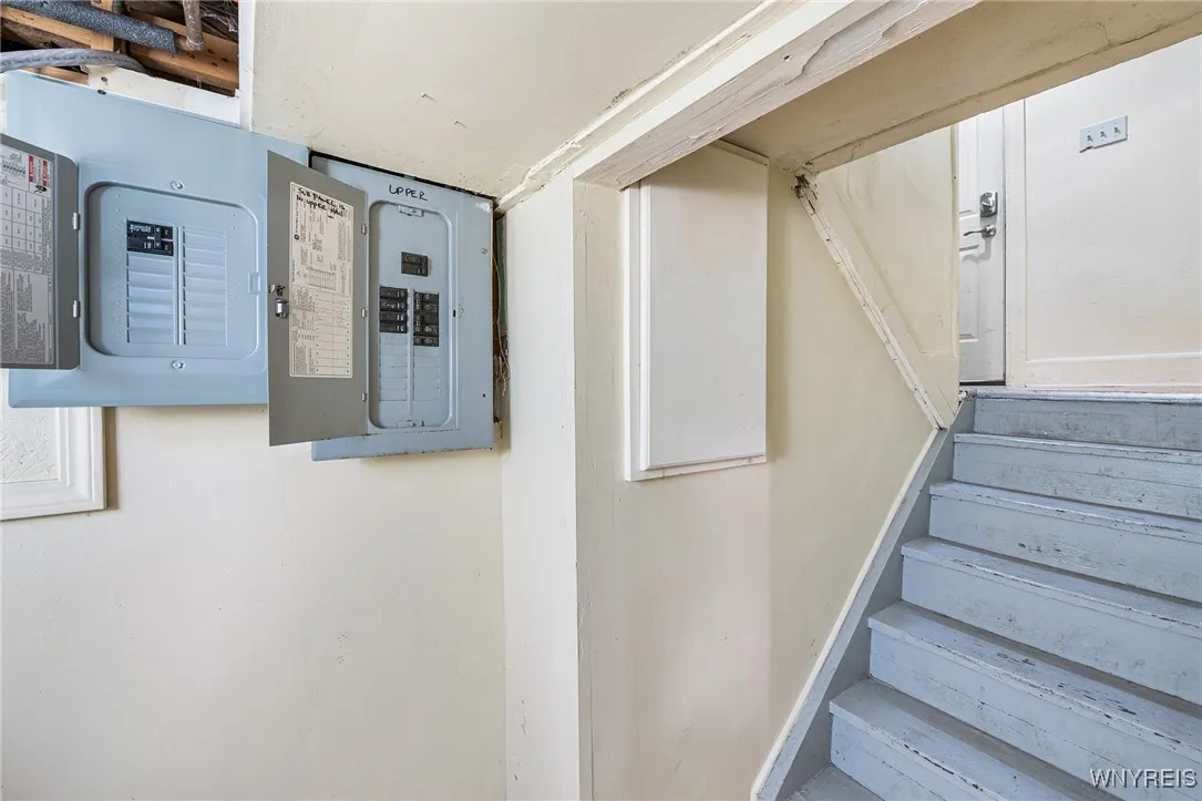 221 Lexington Avenue, Buffalo, New York 14222, Buffalo, New York 14222, 4 Bedrooms Bedrooms, ,2 BathroomsBathrooms,Residential,For Sale,221 Lexington Avenue, Buffalo, New York 14222,B1627885