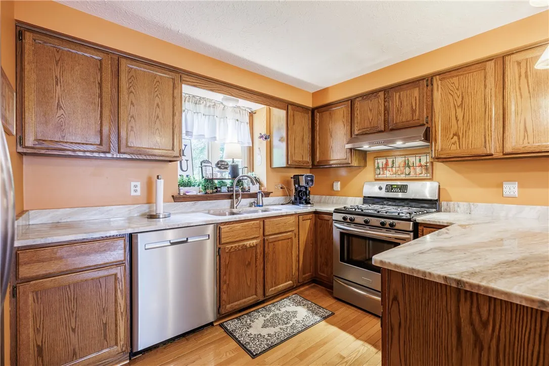 204 Wycliff Drive, Webster, New York 14580, Webster, New York 14580, 3 Bedrooms Bedrooms, 3 Rooms Rooms,1 BathroomBathrooms,Residential,Closed,204 Wycliff Drive, Webster, New York 14580,0,R1626847