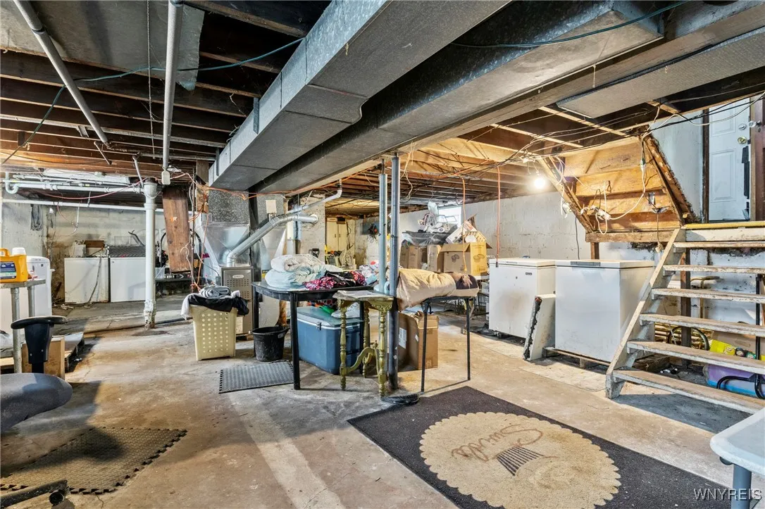 167 Roebling Avenue, Buffalo, New York 14215, Buffalo, New York 14215, 3 Bedrooms Bedrooms, 8 Rooms Rooms,1 BathroomBathrooms,Residential,For Sale,167 Roebling Avenue, Buffalo, New York 14215,B1628475