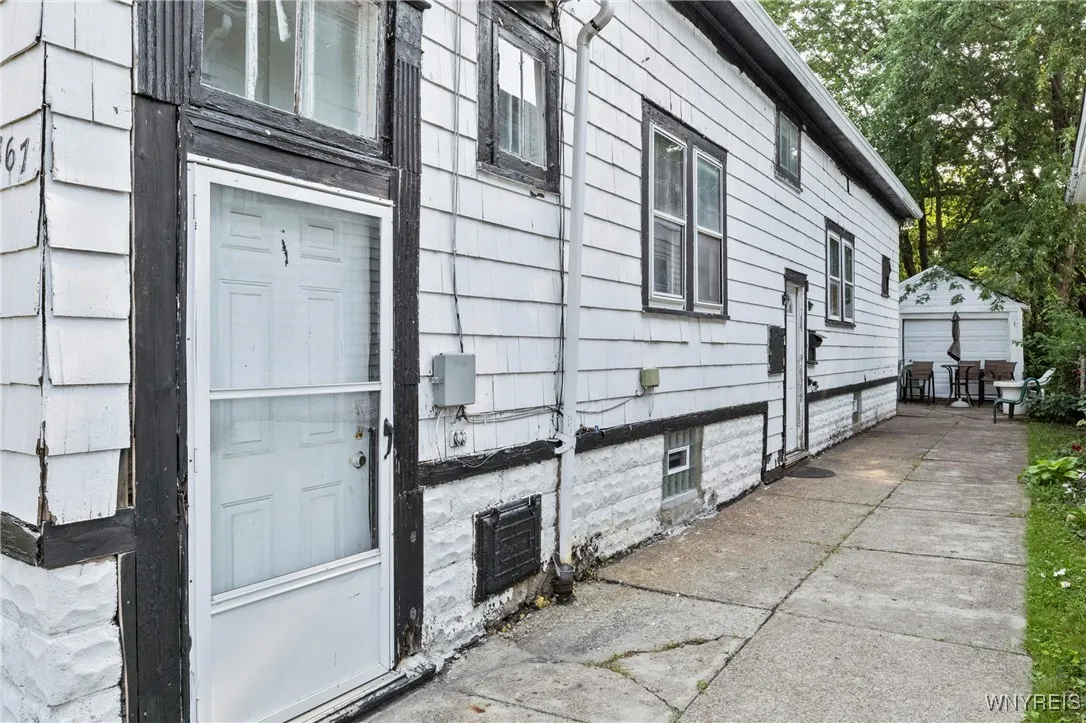 167 Roebling Avenue, Buffalo, New York 14215, Buffalo, New York 14215, 3 Bedrooms Bedrooms, 8 Rooms Rooms,1 BathroomBathrooms,Residential,For Sale,167 Roebling Avenue, Buffalo, New York 14215,B1628475