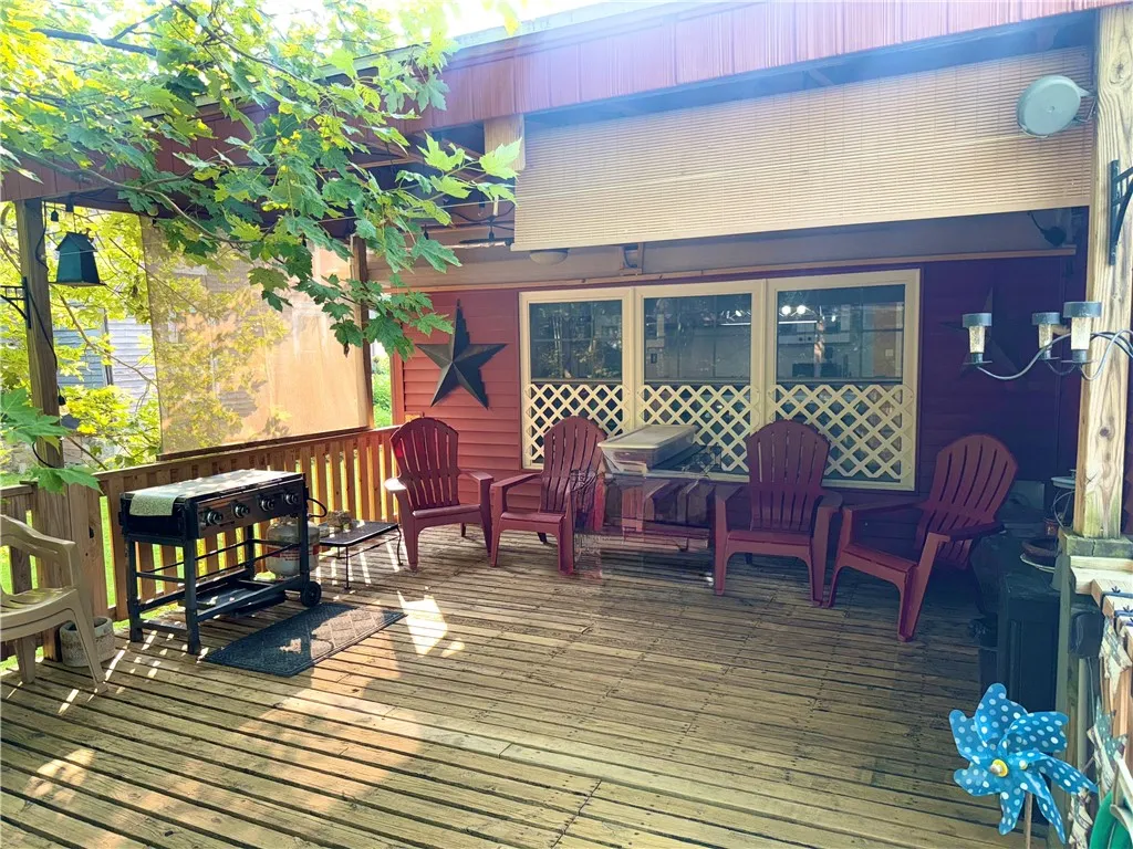4322 Ridge Road, Fayette, New York 13065, Fayette, New York 13065, 4 Bedrooms Bedrooms, 7 Rooms Rooms,2 BathroomsBathrooms,Residential,Closed,4322 Ridge Road, Fayette, New York 13065,0,R1627091