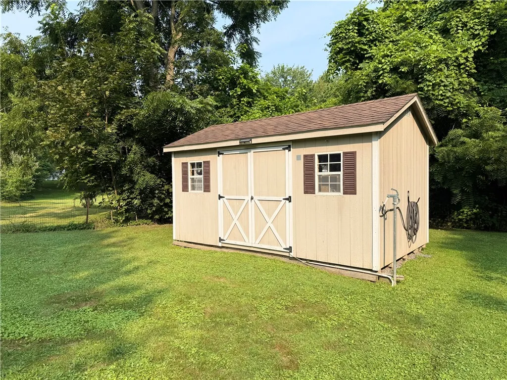 4322 Ridge Road, Fayette, New York 13065, Fayette, New York 13065, 4 Bedrooms Bedrooms, 7 Rooms Rooms,2 BathroomsBathrooms,Residential,Closed,4322 Ridge Road, Fayette, New York 13065,0,R1627091