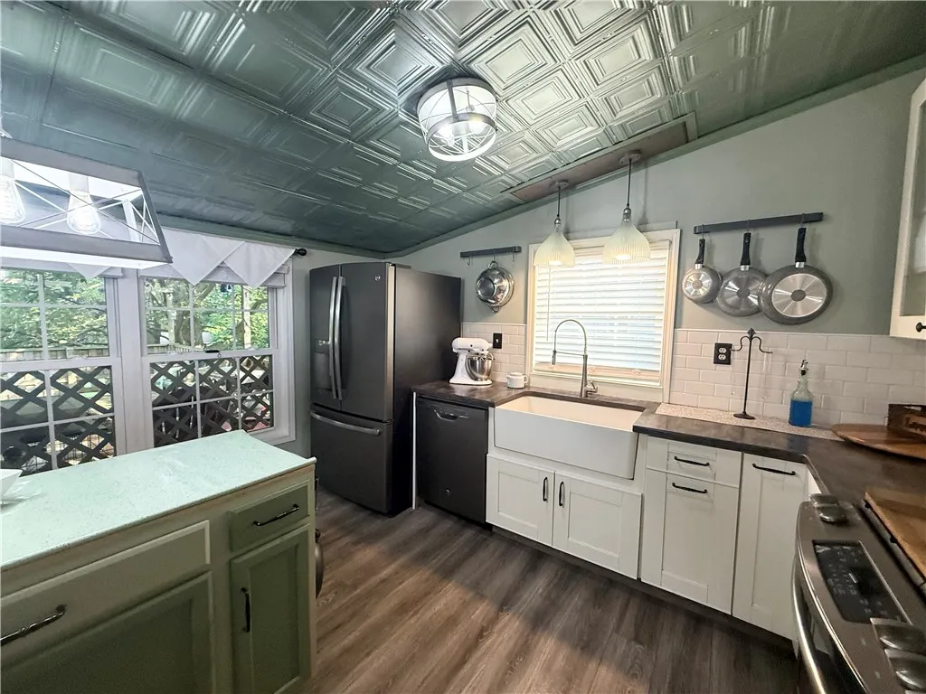 4322 Ridge Road, Fayette, New York 13065, Fayette, New York 13065, 4 Bedrooms Bedrooms, 7 Rooms Rooms,2 BathroomsBathrooms,Residential,Closed,4322 Ridge Road, Fayette, New York 13065,0,R1627091