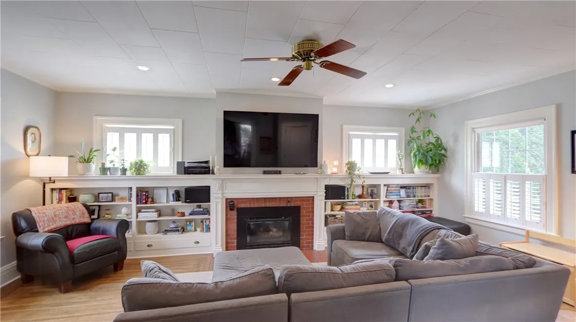 302 Washington Street, Geneva City, New York 14456, Geneva City, New York 14456, 3 Bedrooms Bedrooms, 6 Rooms Rooms,1 BathroomBathrooms,Residential,Closed,302 Washington Street, Geneva City, New York 14456,0,R1627933