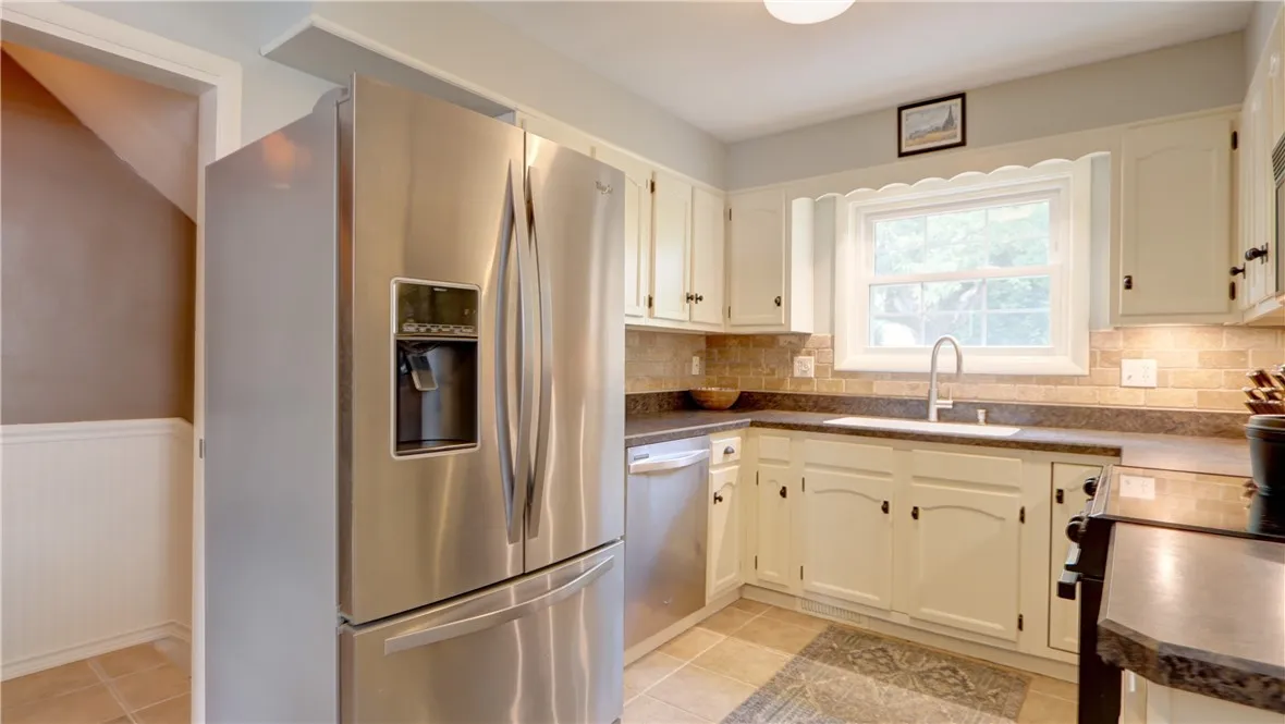 302 Washington Street, Geneva City, New York 14456, Geneva City, New York 14456, 3 Bedrooms Bedrooms, 6 Rooms Rooms,1 BathroomBathrooms,Residential,Closed,302 Washington Street, Geneva City, New York 14456,0,R1627933