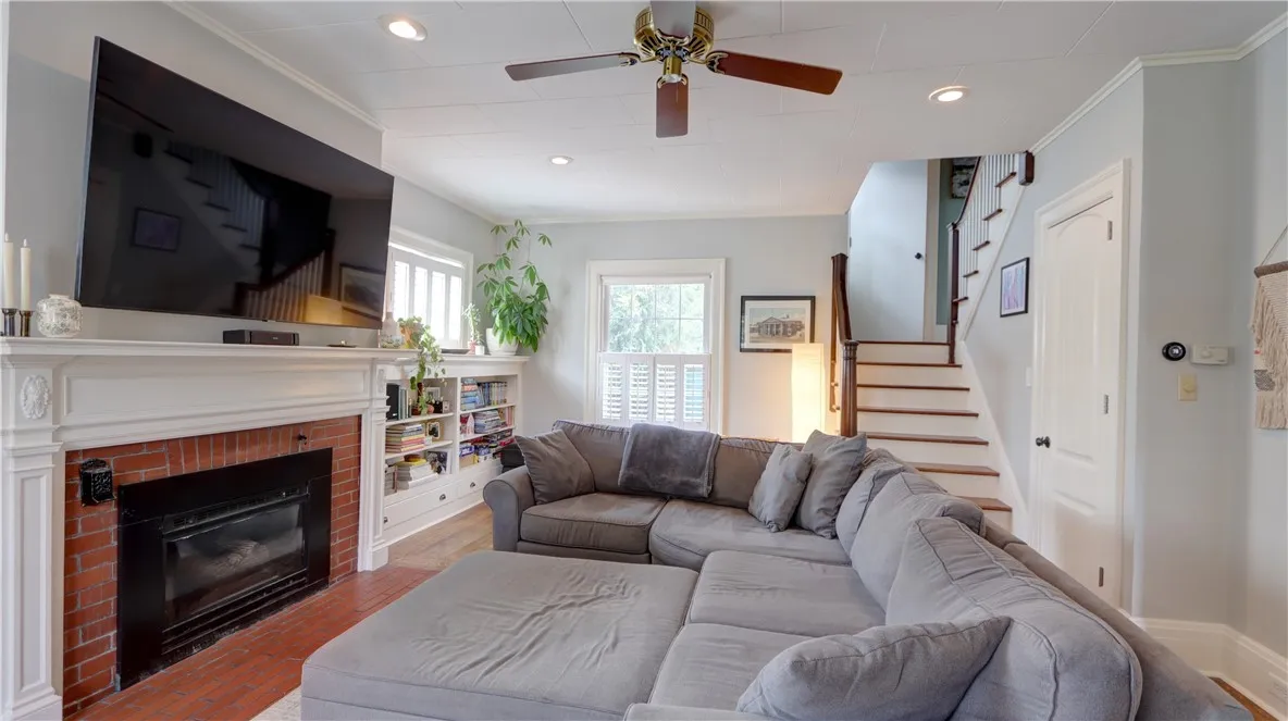 302 Washington Street, Geneva City, New York 14456, Geneva City, New York 14456, 3 Bedrooms Bedrooms, 6 Rooms Rooms,1 BathroomBathrooms,Residential,Closed,302 Washington Street, Geneva City, New York 14456,0,R1627933