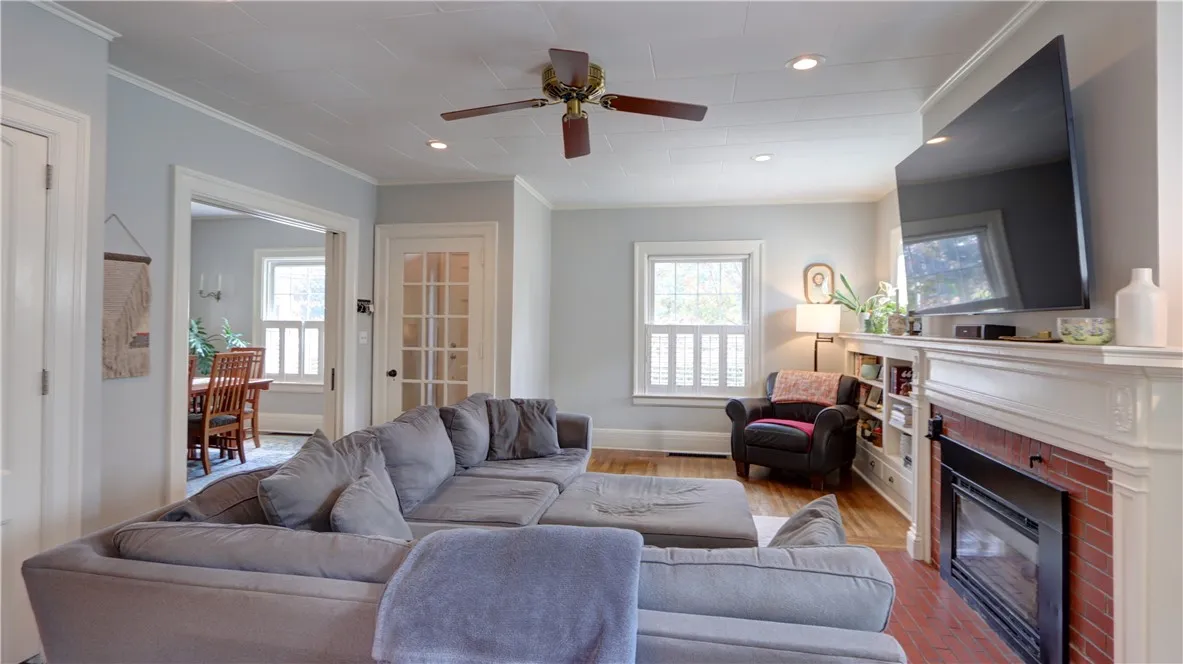 302 Washington Street, Geneva City, New York 14456, Geneva City, New York 14456, 3 Bedrooms Bedrooms, 6 Rooms Rooms,1 BathroomBathrooms,Residential,Closed,302 Washington Street, Geneva City, New York 14456,0,R1627933