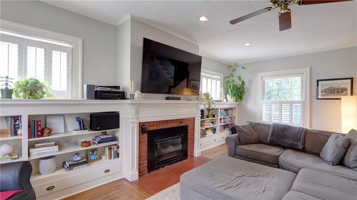 302 Washington Street, Geneva City, New York 14456, Geneva City, New York 14456, 3 Bedrooms Bedrooms, 6 Rooms Rooms,1 BathroomBathrooms,Residential,Closed,302 Washington Street, Geneva City, New York 14456,0,R1627933