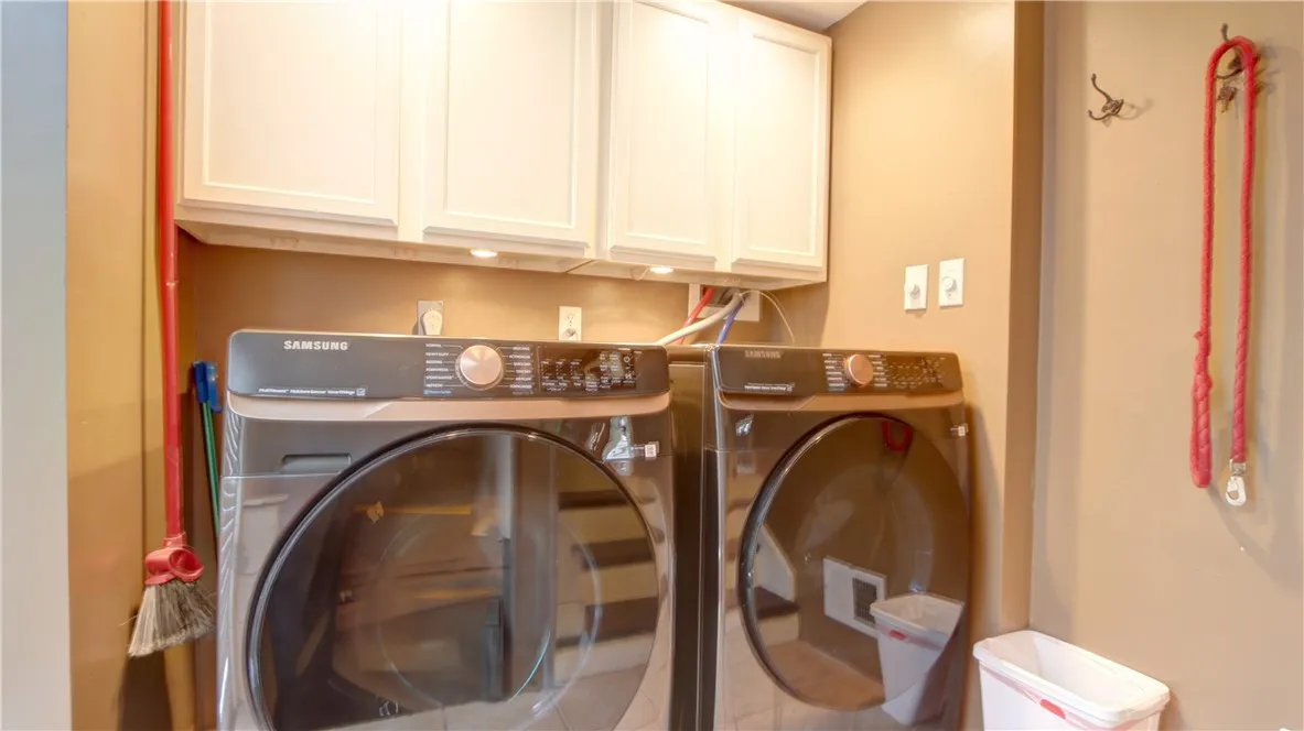 302 Washington Street, Geneva City, New York 14456, Geneva City, New York 14456, 3 Bedrooms Bedrooms, 6 Rooms Rooms,1 BathroomBathrooms,Residential,Closed,302 Washington Street, Geneva City, New York 14456,0,R1627933