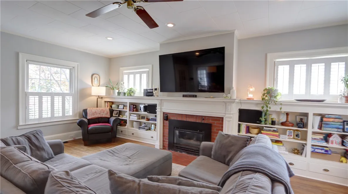 302 Washington Street, Geneva City, New York 14456, Geneva City, New York 14456, 3 Bedrooms Bedrooms, 6 Rooms Rooms,1 BathroomBathrooms,Residential,Closed,302 Washington Street, Geneva City, New York 14456,0,R1627933