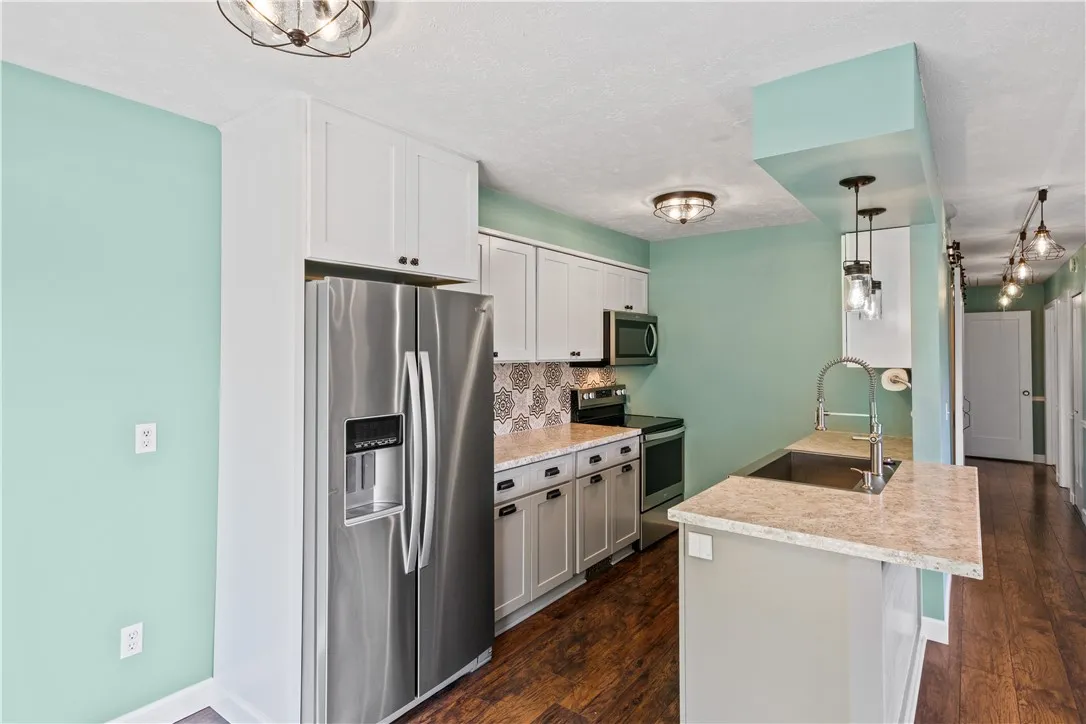 473 Eastbrooke Lane, Brighton, New York 14618, Brighton, New York 14618, 3 Bedrooms Bedrooms, 5 Rooms Rooms,1 BathroomBathrooms,Residential,Closed,473 Eastbrooke Lane, Brighton, New York 14618,0,R1628140