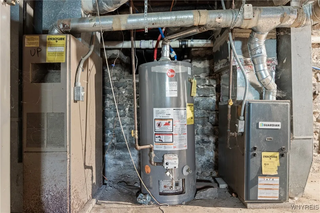 1361 North Avenue, Niagara Falls, New York 14305, Niagara Falls, New York 14305, 3 Bedrooms Bedrooms, ,2 BathroomsBathrooms,Residential,For Sale,1361 North Avenue, Niagara Falls, New York 14305,0,B1628293