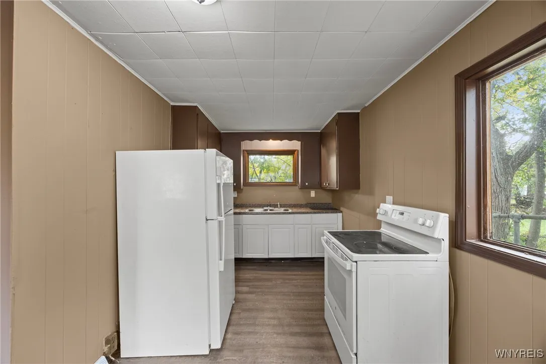 1361 North Avenue, Niagara Falls, New York 14305, Niagara Falls, New York 14305, 3 Bedrooms Bedrooms, ,2 BathroomsBathrooms,Residential,For Sale,1361 North Avenue, Niagara Falls, New York 14305,0,B1628293