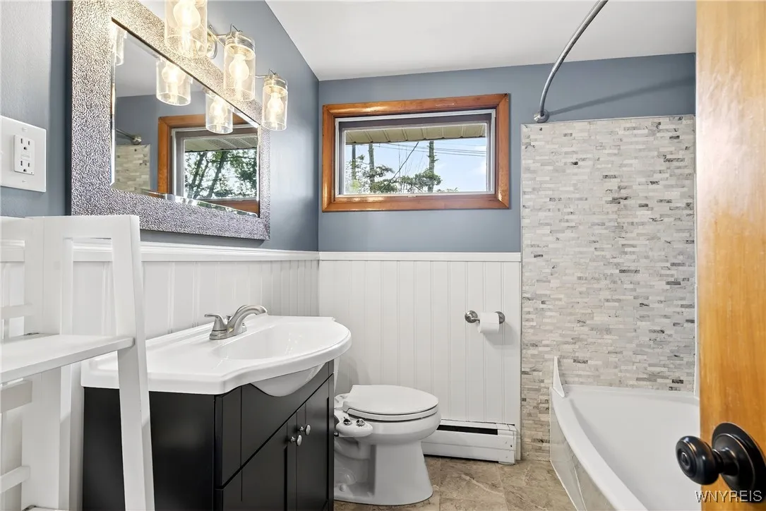 355 Hedstrom Drive, Amherst, New York 14226, Amherst, New York 14226, 3 Bedrooms Bedrooms, 7 Rooms Rooms,1 BathroomBathrooms,Residential,For Sale,355 Hedstrom Drive, Amherst, New York 14226,B1627990